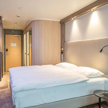 Ξενοδοχείο Park By Radisson 4*